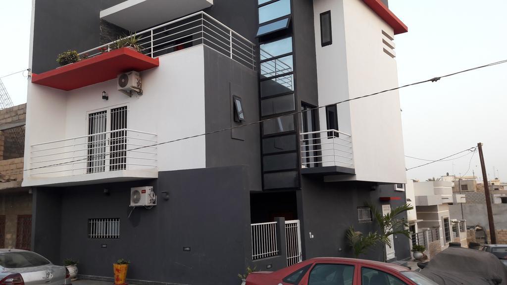 Residence Cheikh Fall Dakar Buitenkant foto