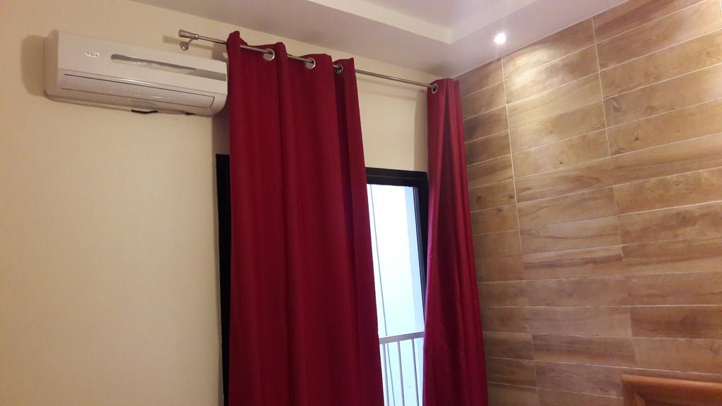 Residence Cheikh Fall Dakar Buitenkant foto